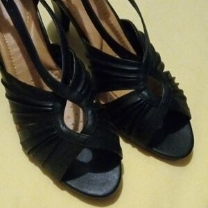 *Comfortview Black Heels with Elegant Strappy Design Size 10